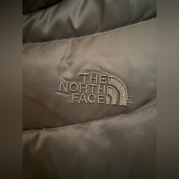 The North Face Women’s Vest S Small Olive Down - Picture 2 of 6